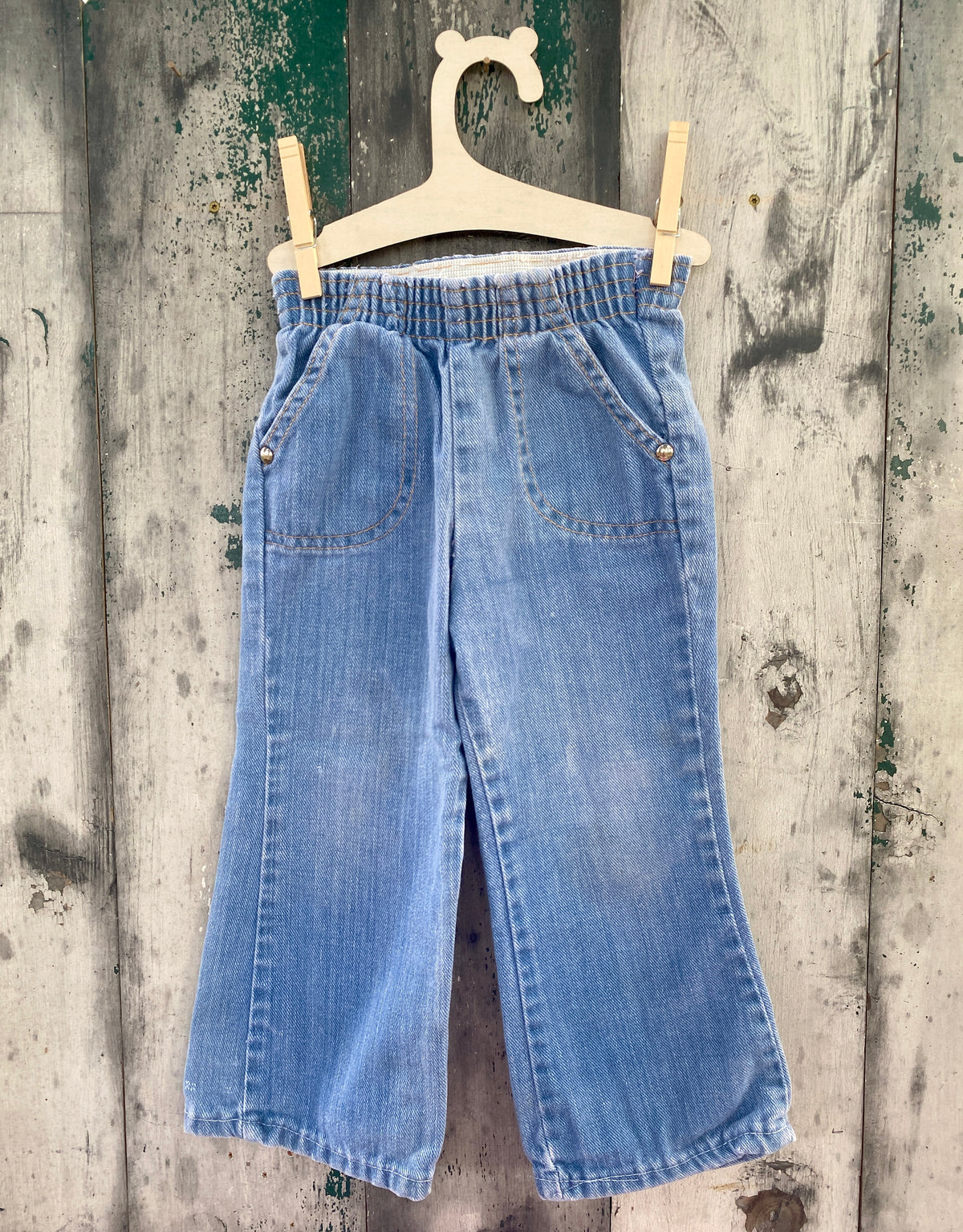 Wide-Leg Jeans