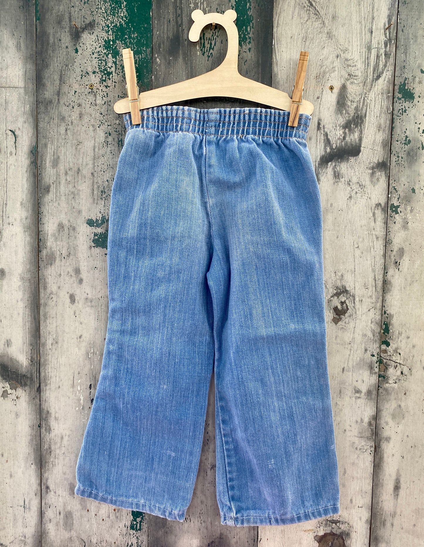 Wide-Leg Jeans